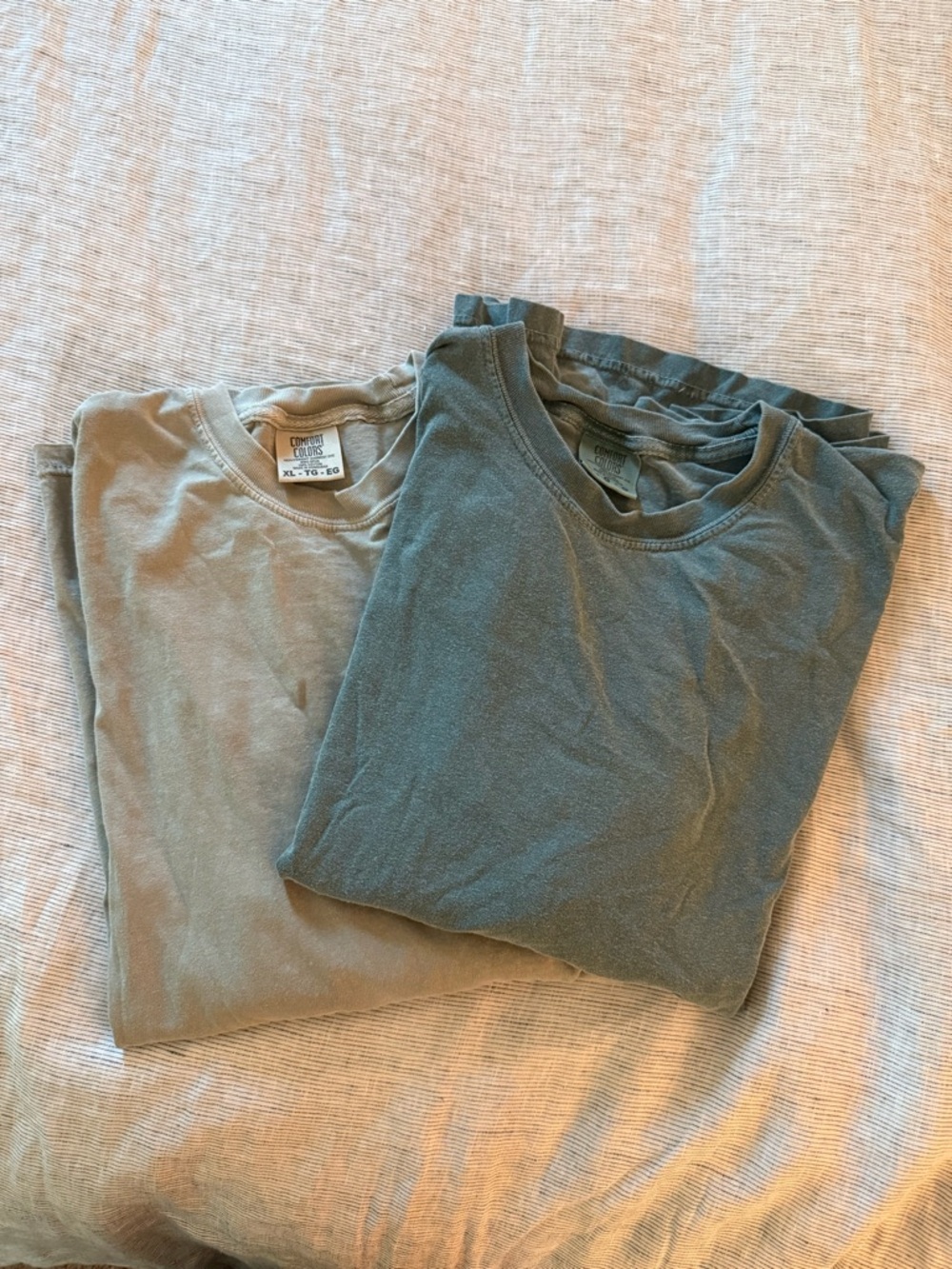 Comfort Colors Classic Crewneck Men’s T-Shirt - Olive & spruce green (2-Pack)